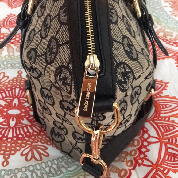 MK MONOGRAM BEDFORD SATCHEL - Picture 4 of 7